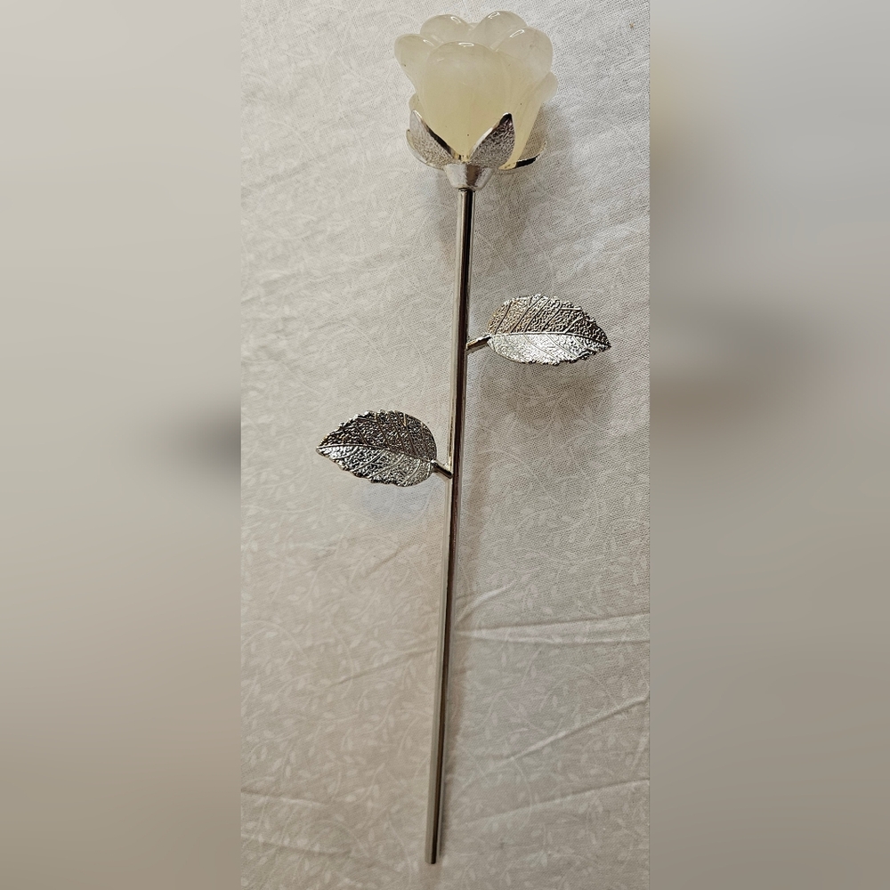 Quartz Crystal Rose